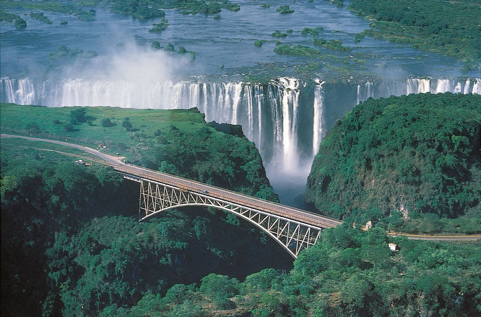 VICTORIA FALLS